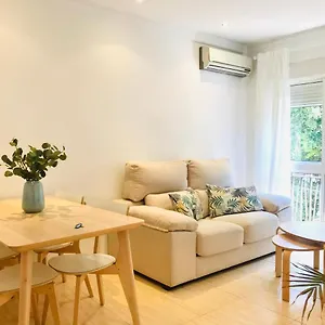 https://great-apartment-in-main-avenue-of-malaga-center.es-andalucia.com